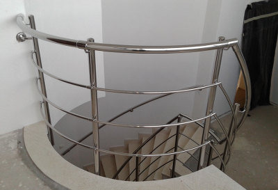 Inox rukohvati profinjenog dizajna.